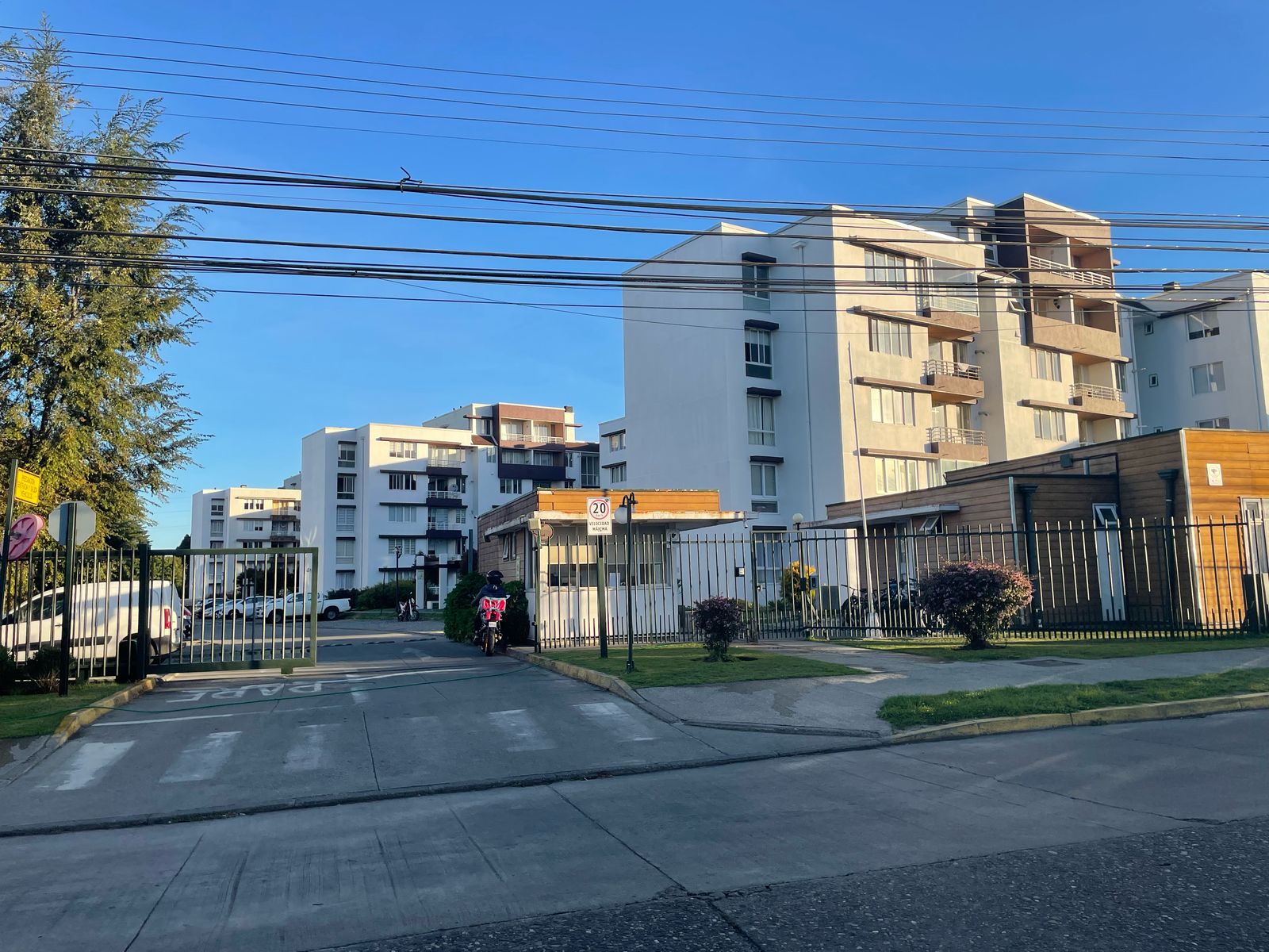 Arriendo Departamento Semi Amoblado en Condominio Jardín Urbano I